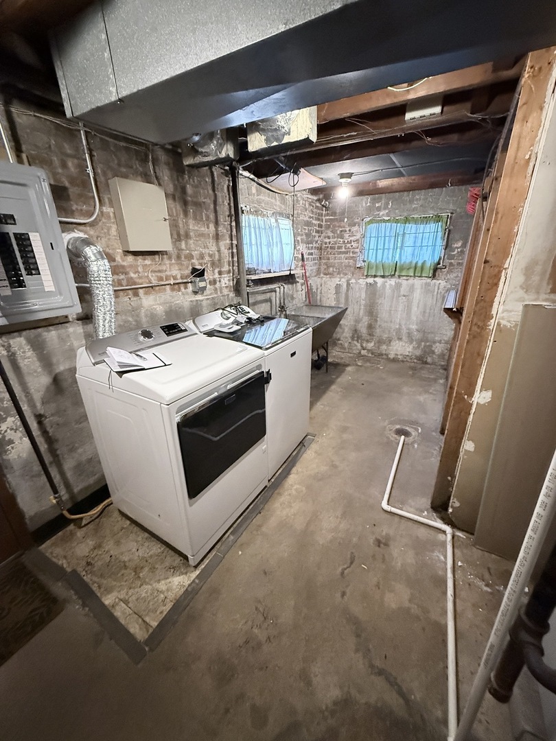 8503 S Saint Lawrence Avenue Property Photo 8