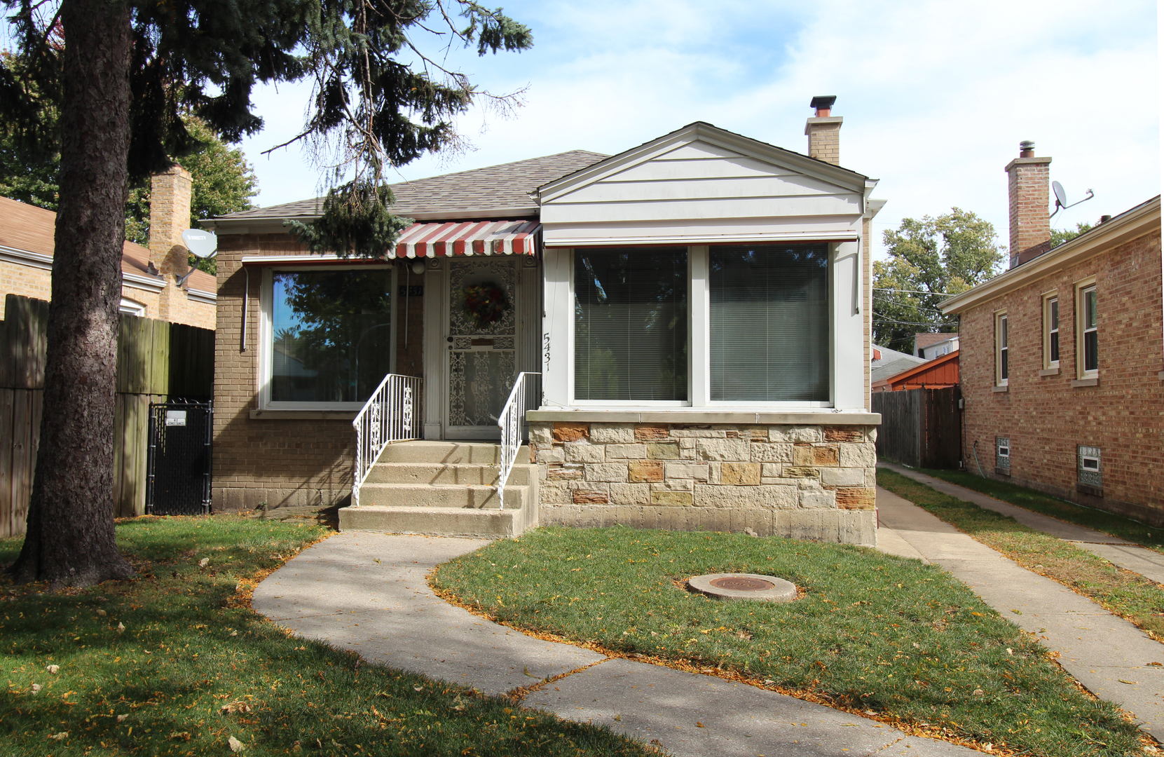 5431 N Natoma Avenue Property Photo 1