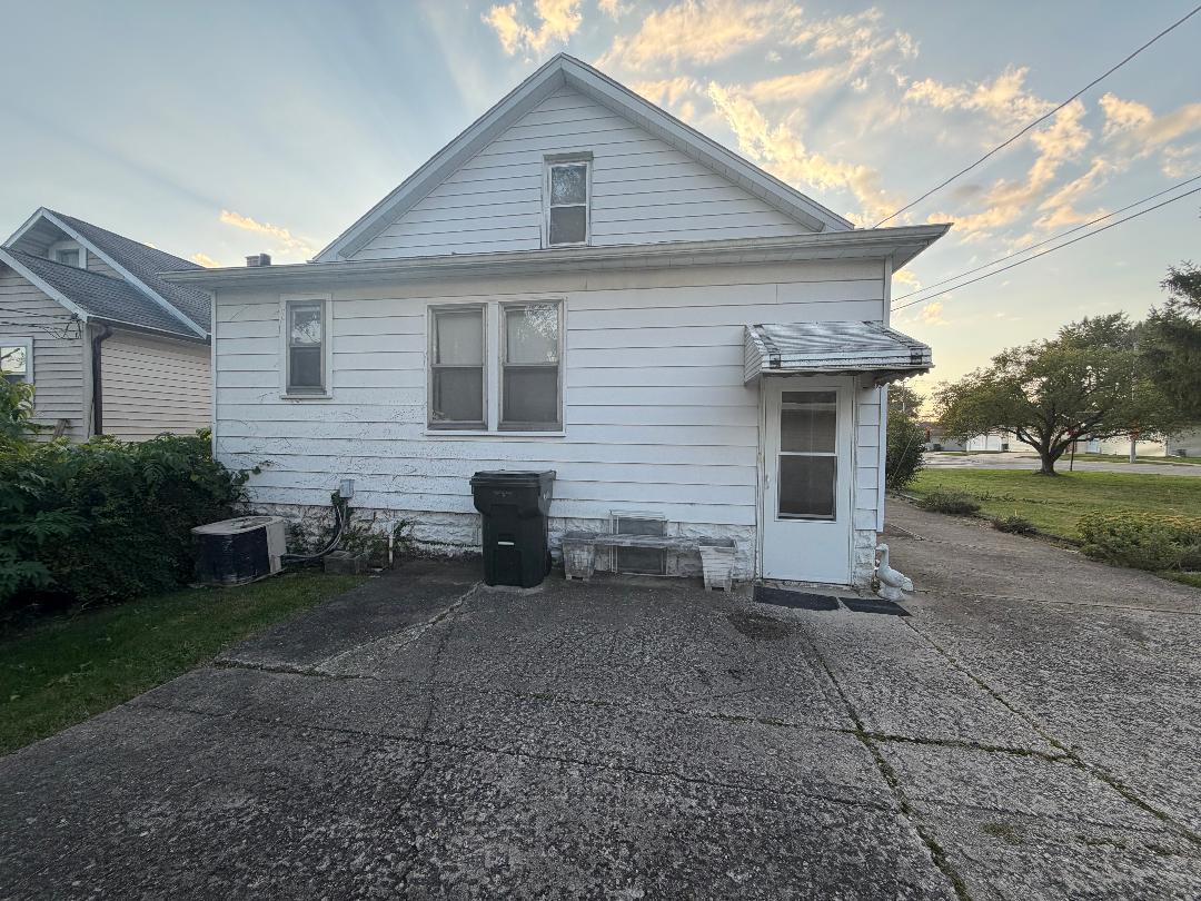 702 Davis Avenue Property Photo 3