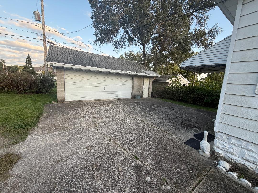 702 Davis Avenue Property Photo 5