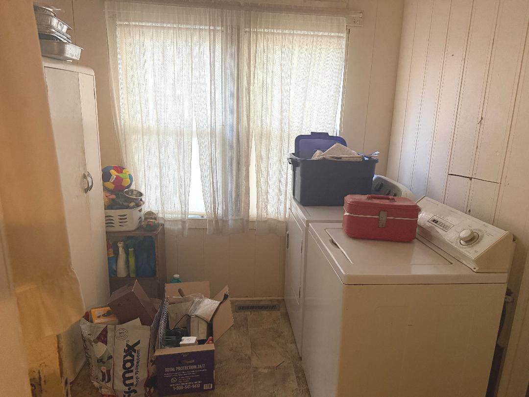 702 Davis Avenue Property Photo 12