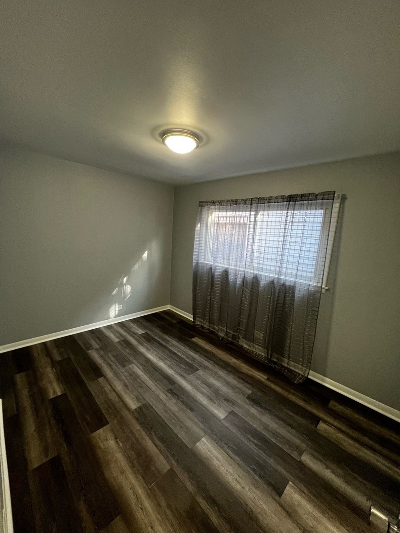 6340 S Bell Avenue Property Photo 8