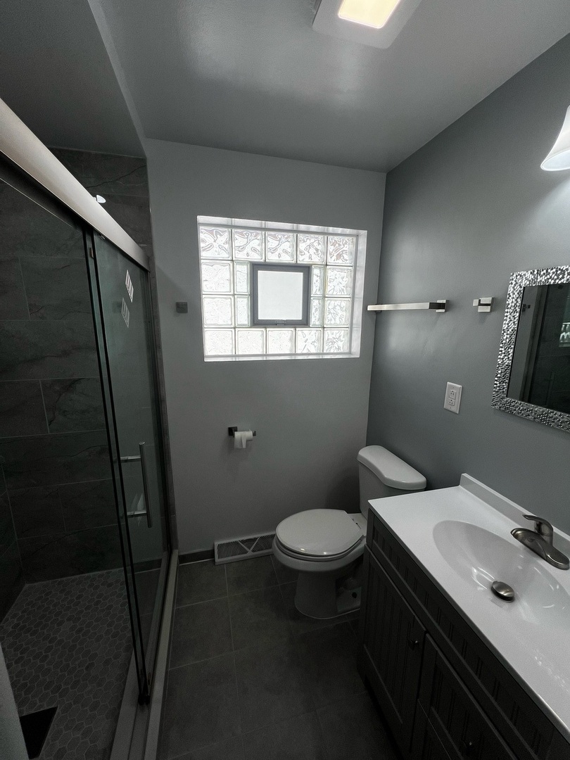 6340 S Bell Avenue Property Photo 11