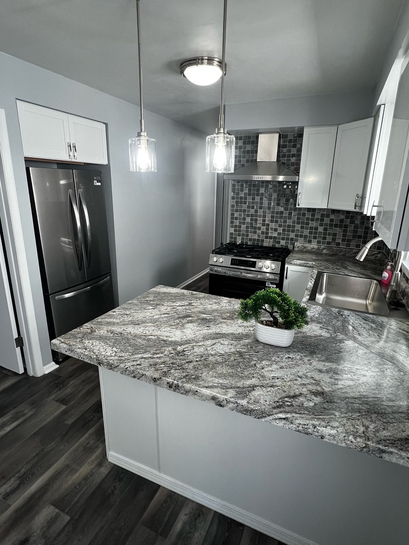 6340 S Bell Avenue Property Photo 19
