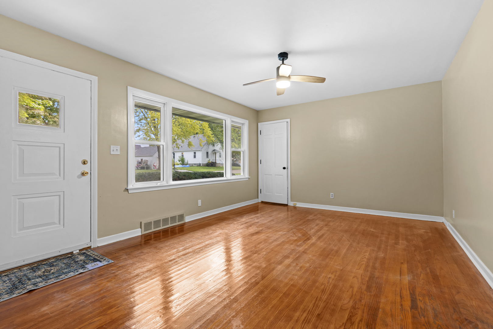 2911 18th Avenue Property Photo 2