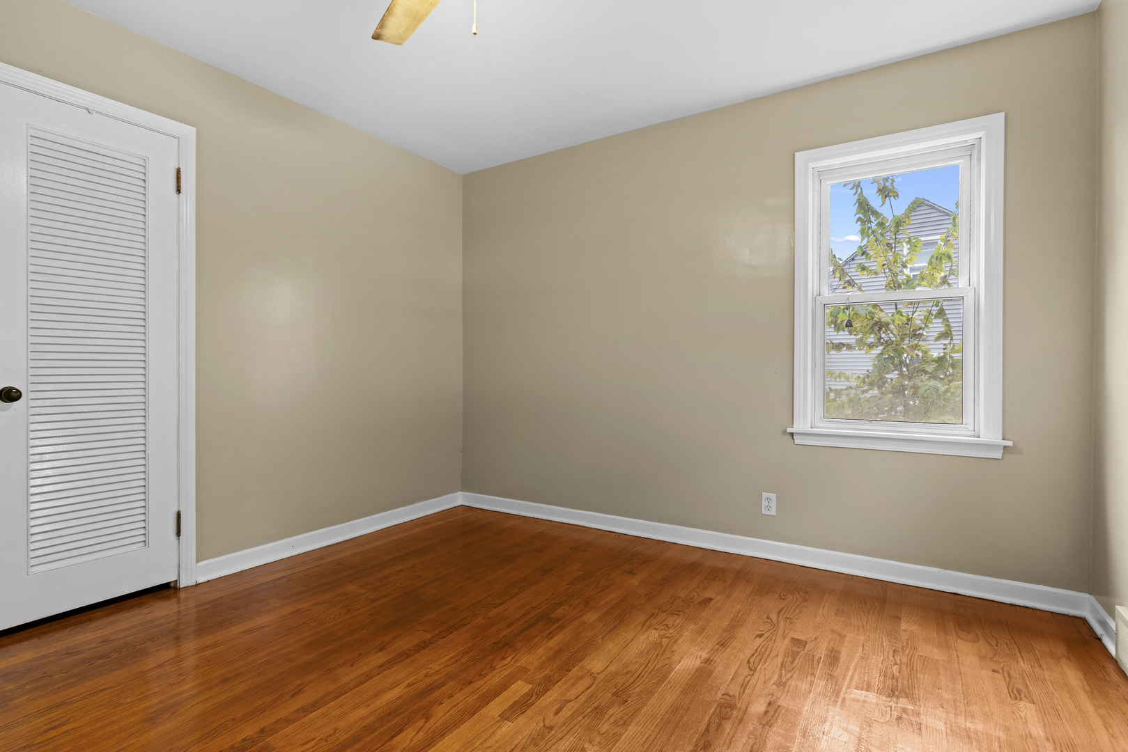 2911 18th Avenue Property Photo 7