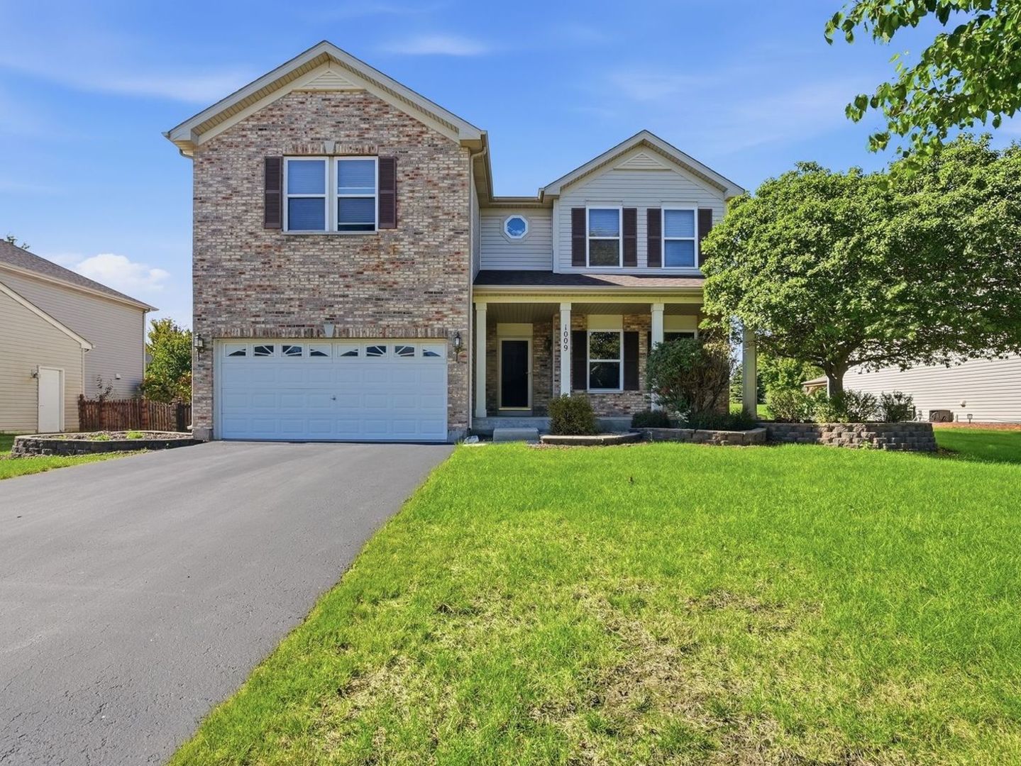 1009 Butterfield Circle Property Photo 1