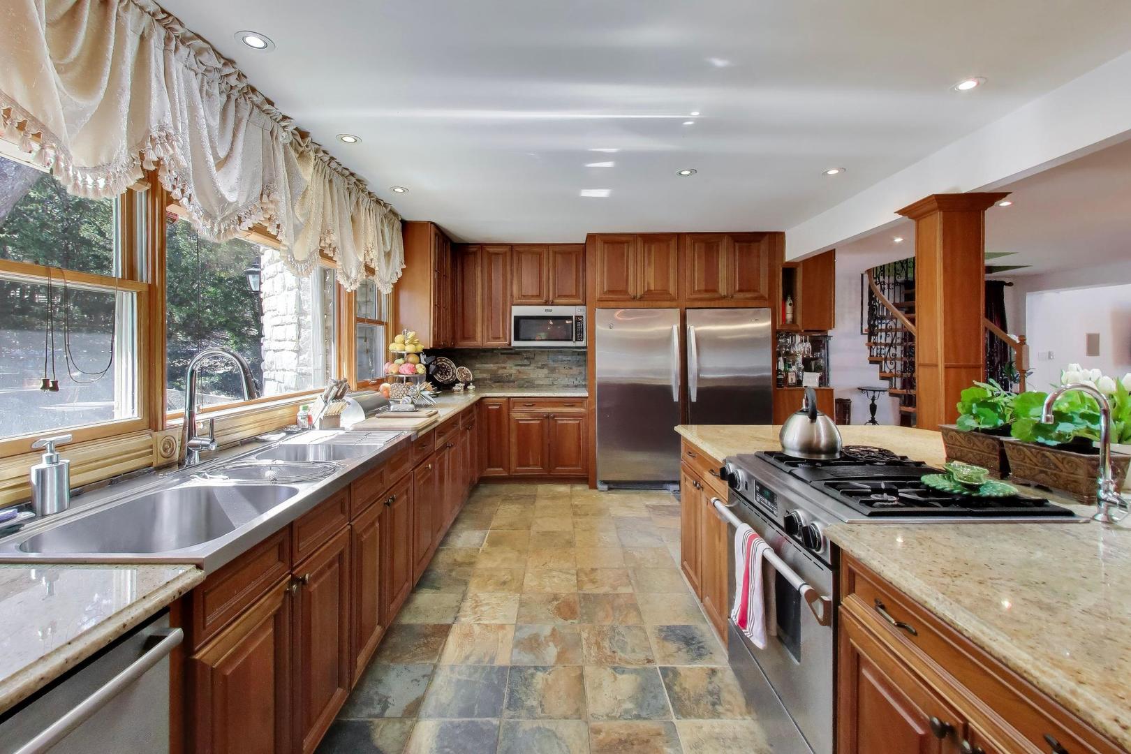 26811 N Oakdale Lane Property Photo 15
