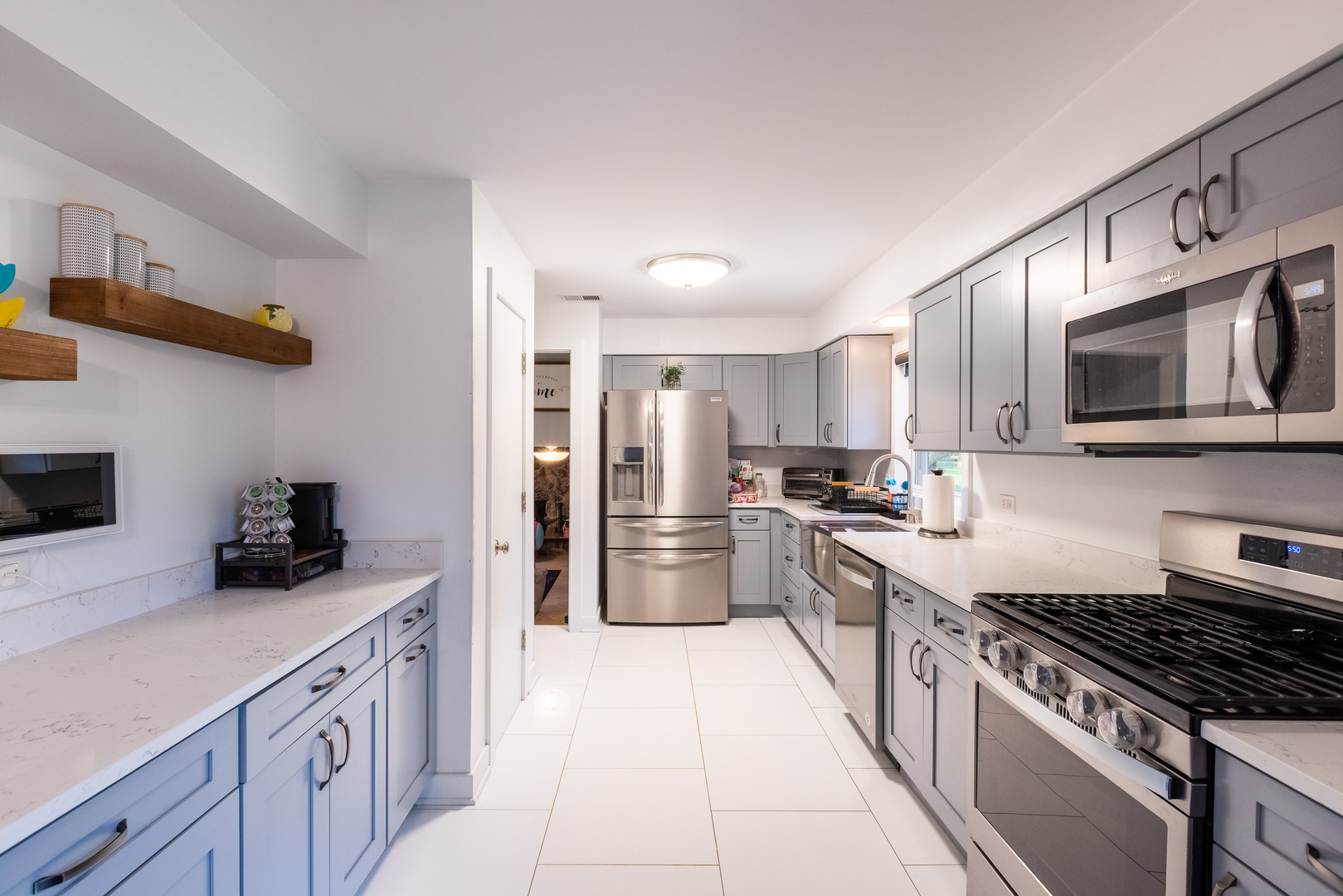 6121 James Street Property Photo 10