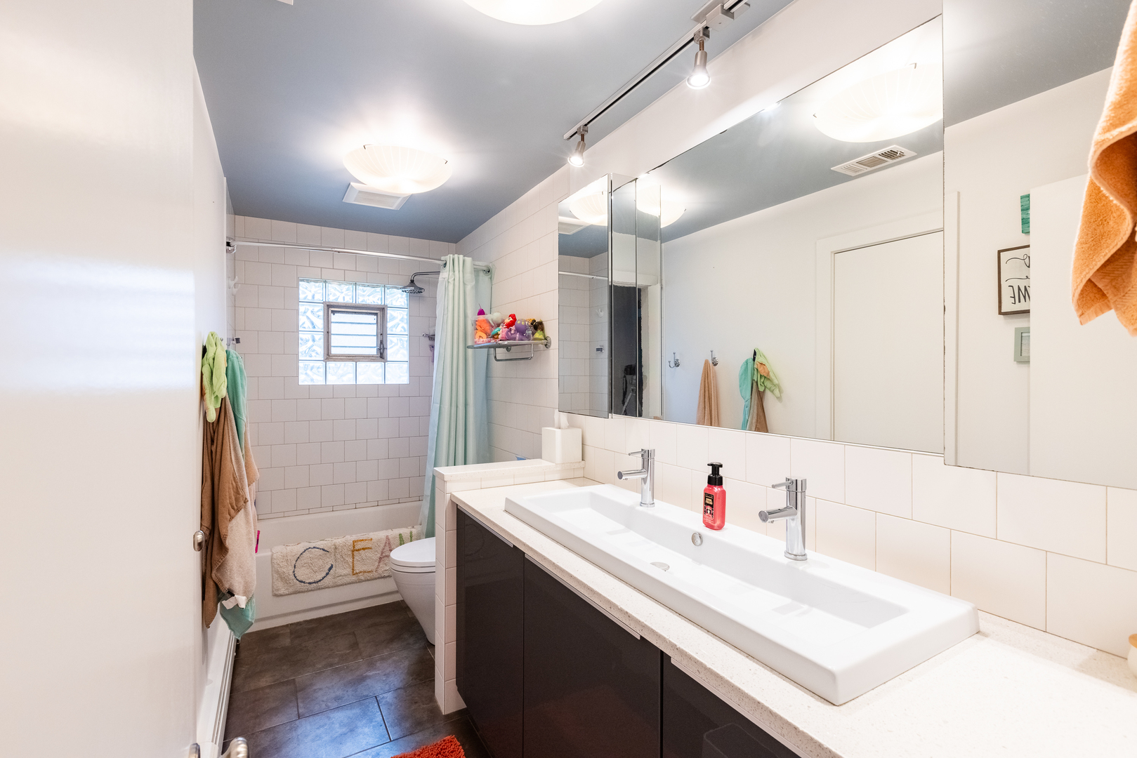 6121 James Street Property Photo 12