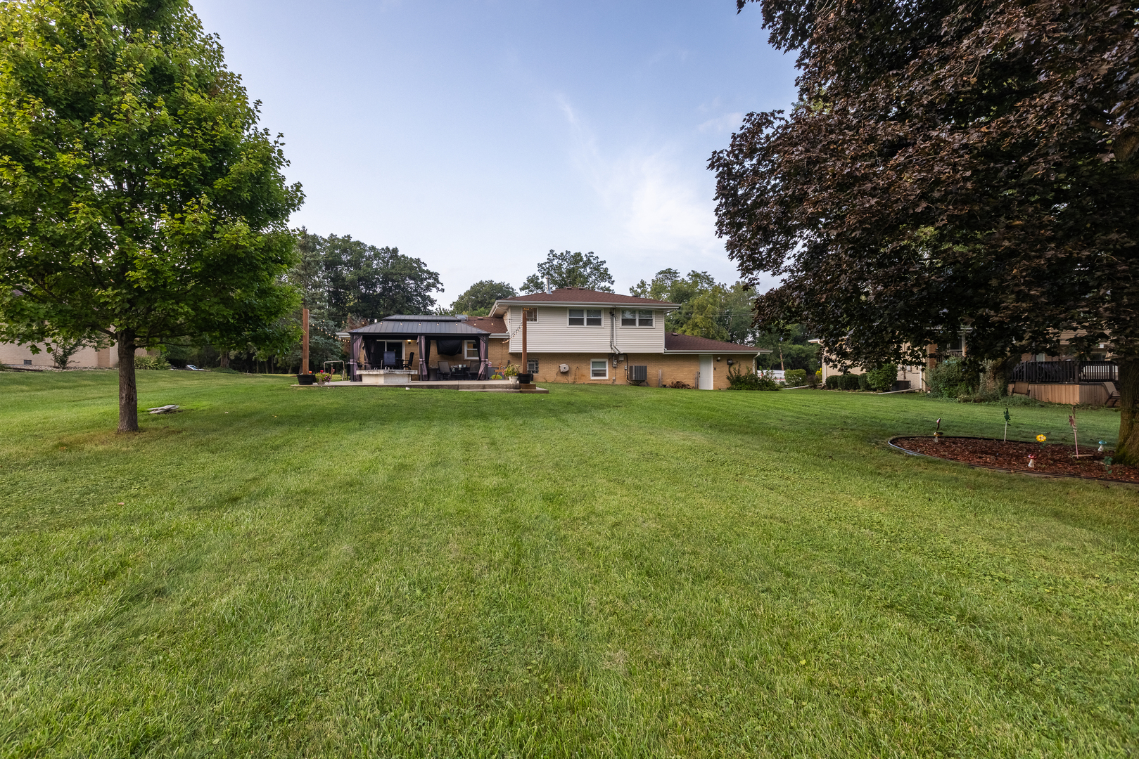 6121 James Street Property Photo 25