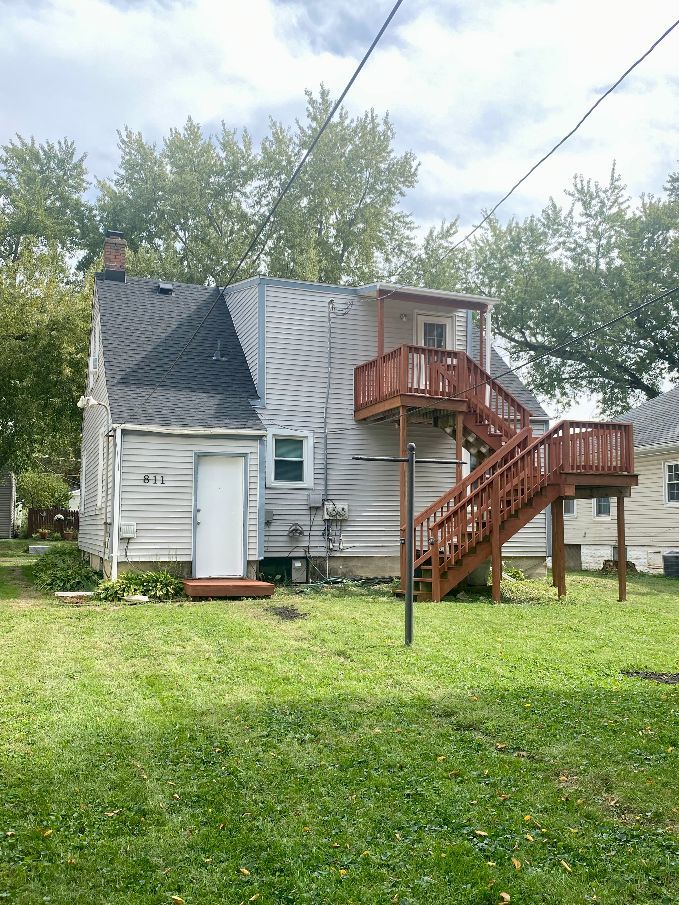 811 S Elm Avenue Property Photo 5