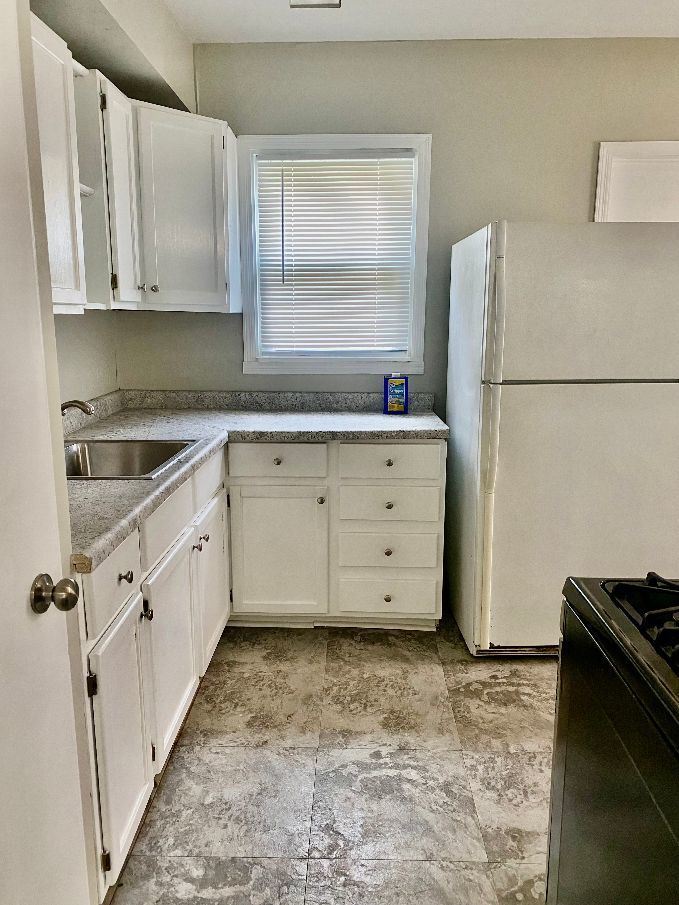 811 S Elm Avenue Property Photo 10