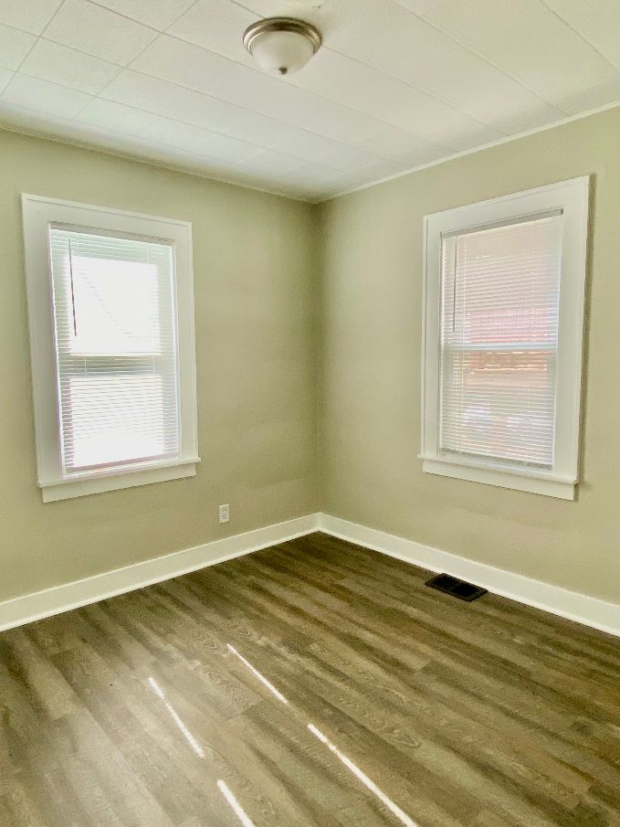 811 S Elm Avenue Property Photo 18