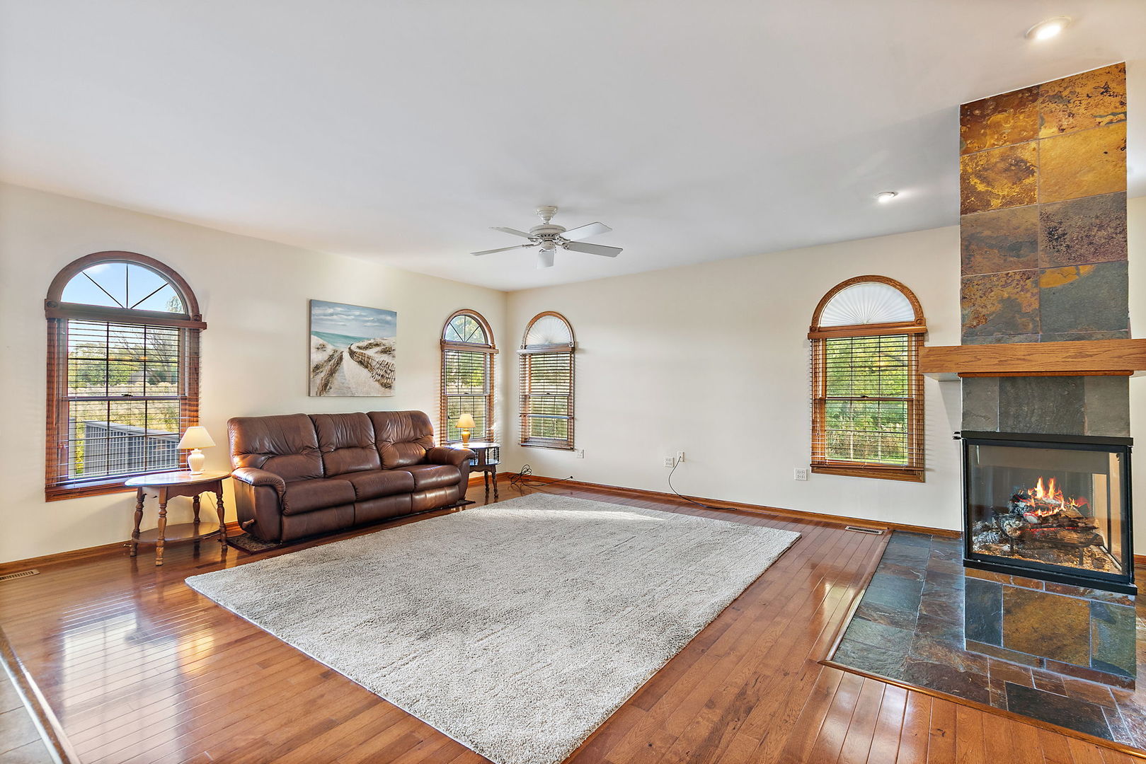 2101 Burnham Court Property Photo 2