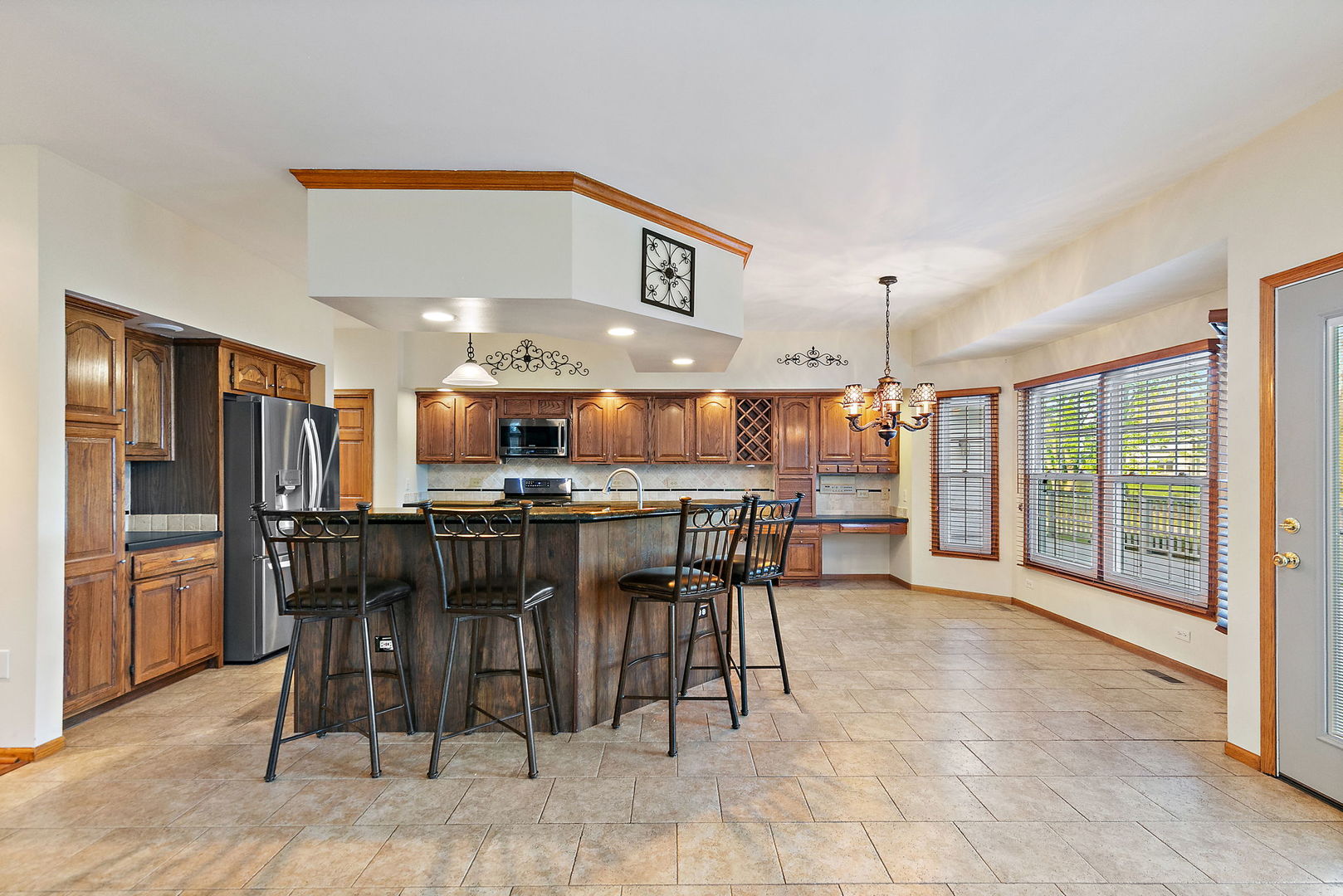 2101 Burnham Court Property Photo 7