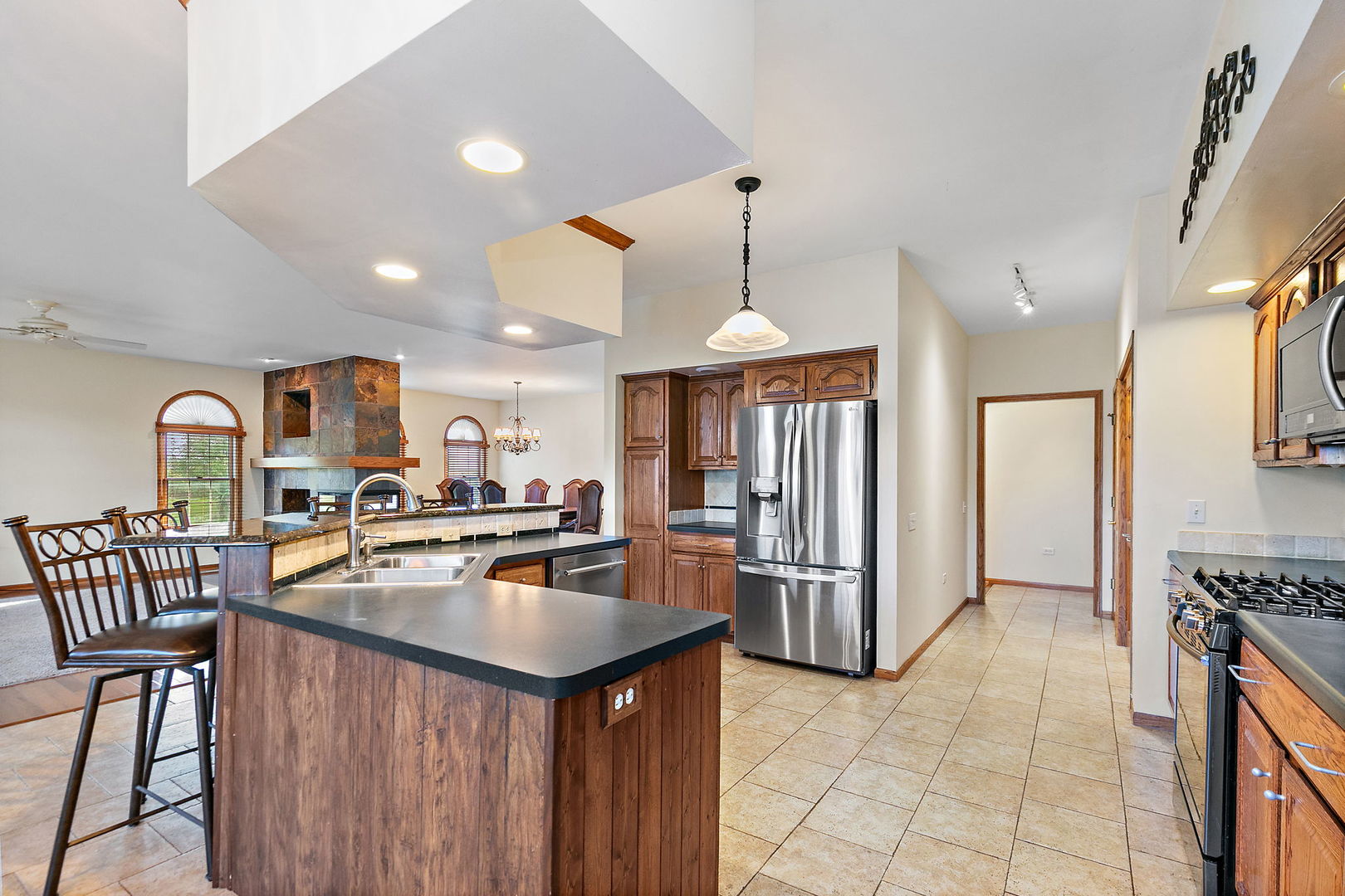2101 Burnham Court Property Photo 8
