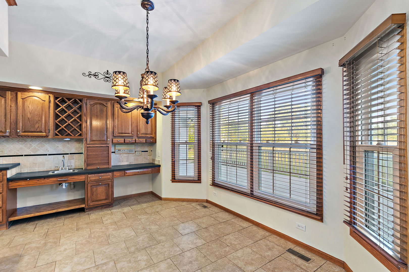 2101 Burnham Court Property Photo 11