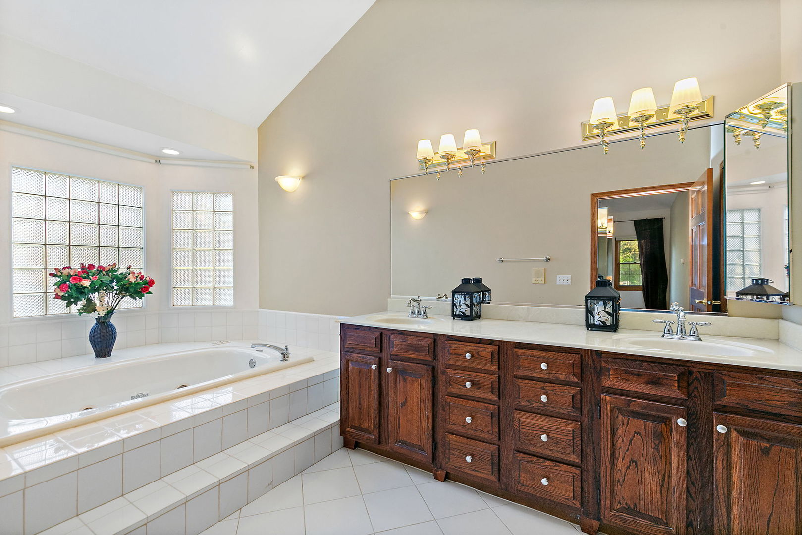 2101 Burnham Court Property Photo 16