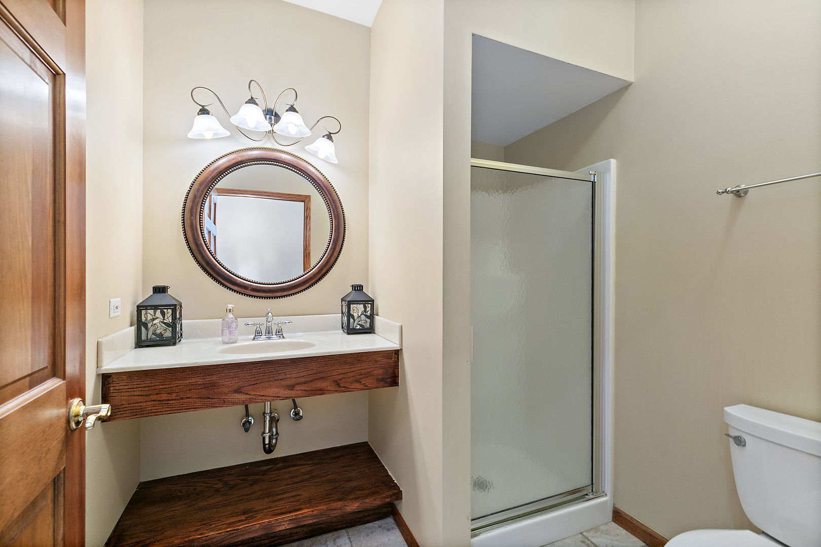 2101 Burnham Court Property Photo 22