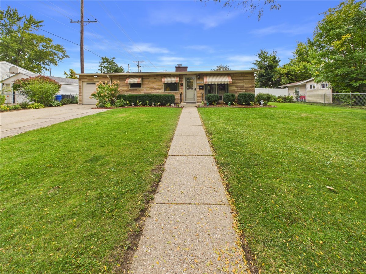 3819 Latham Street Property Photo 2