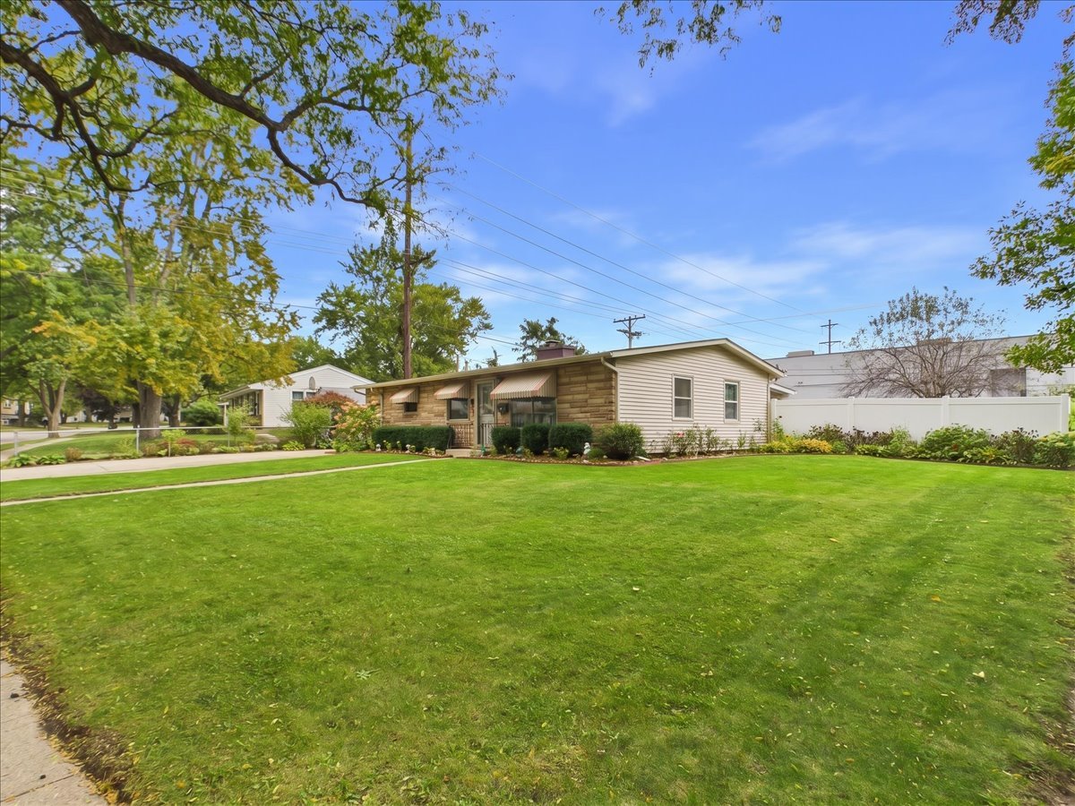 3819 Latham Street Property Photo 3
