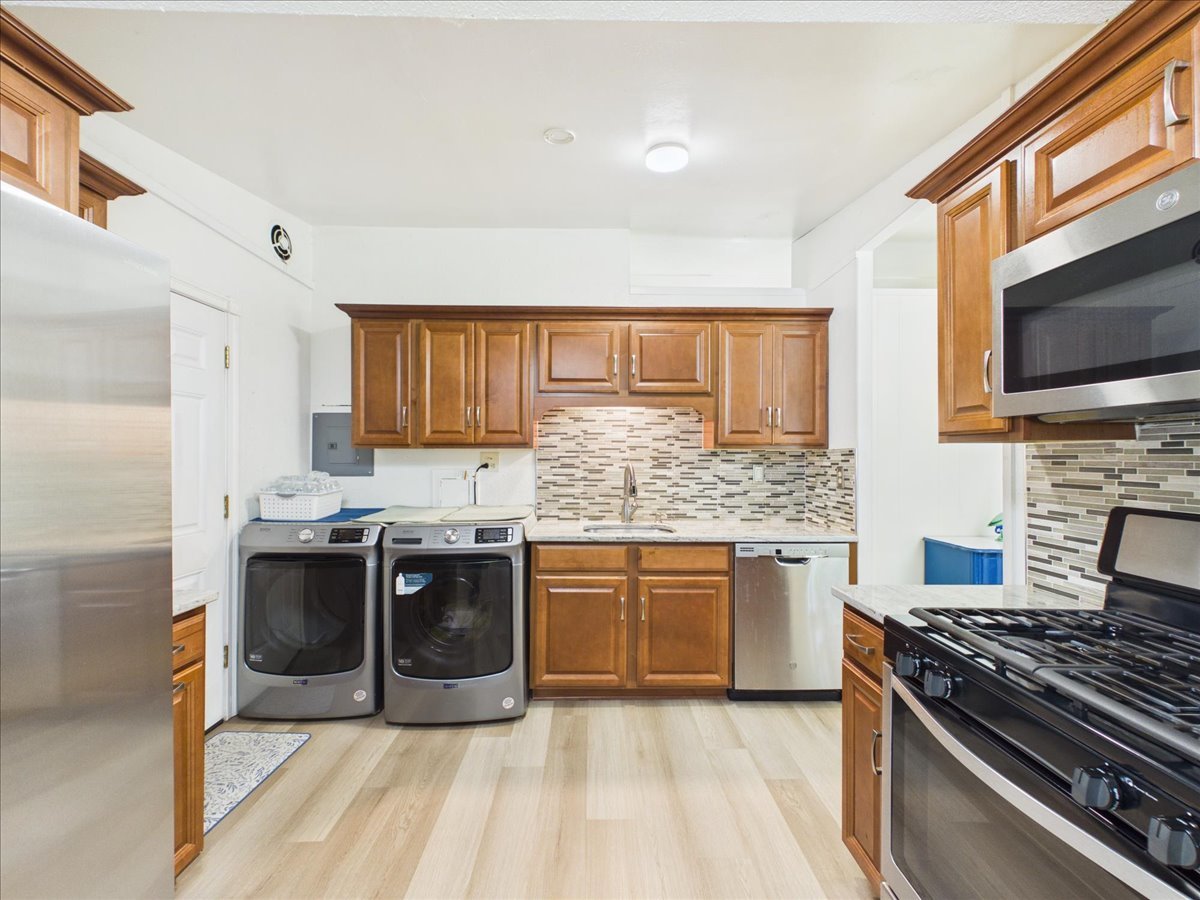 3819 Latham Street Property Photo 15