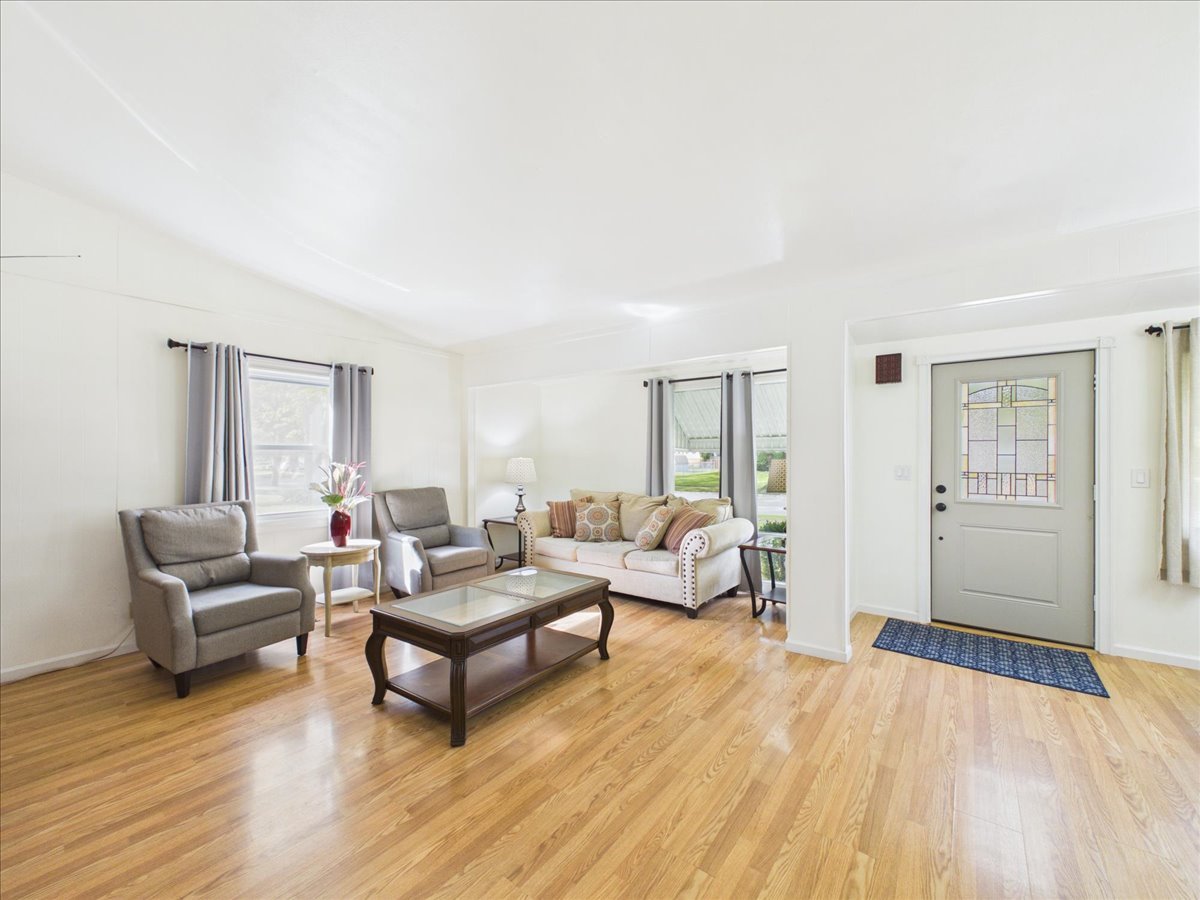 3819 Latham Street Property Photo 18