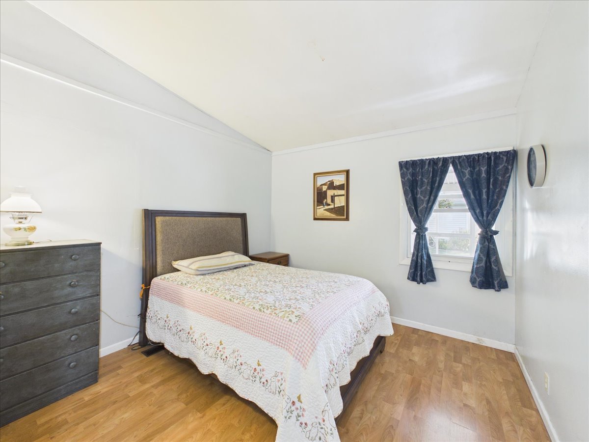3819 Latham Street Property Photo 24