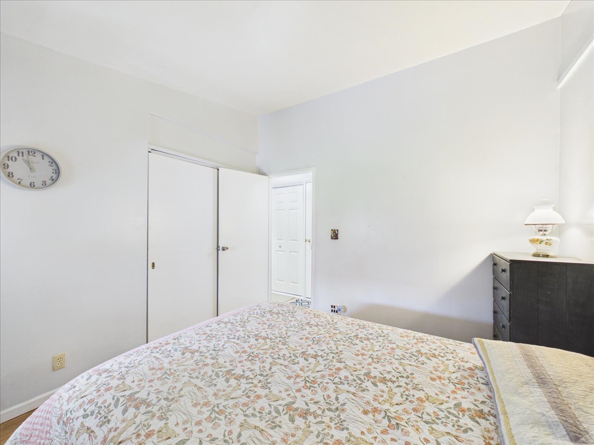 3819 Latham Street Property Photo 25