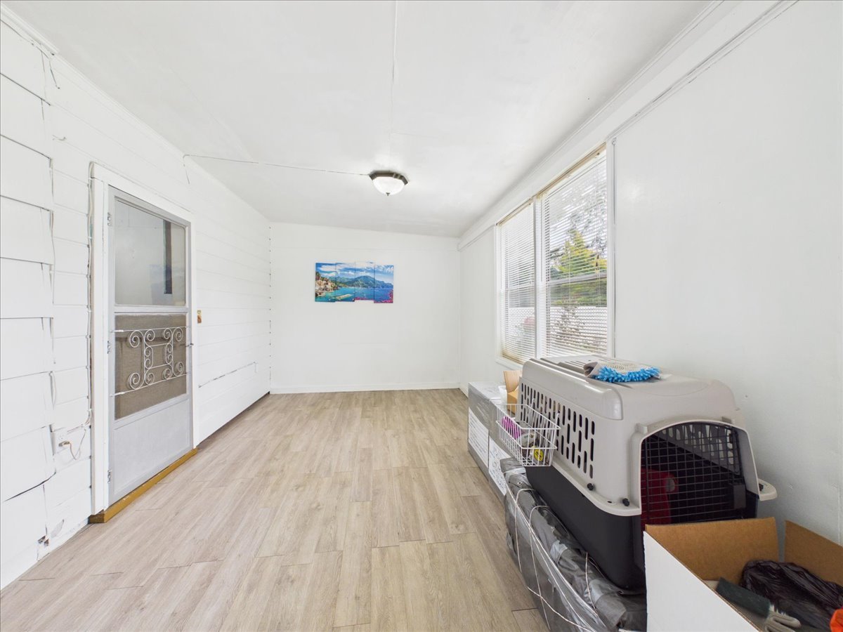 3819 Latham Street Property Photo 27