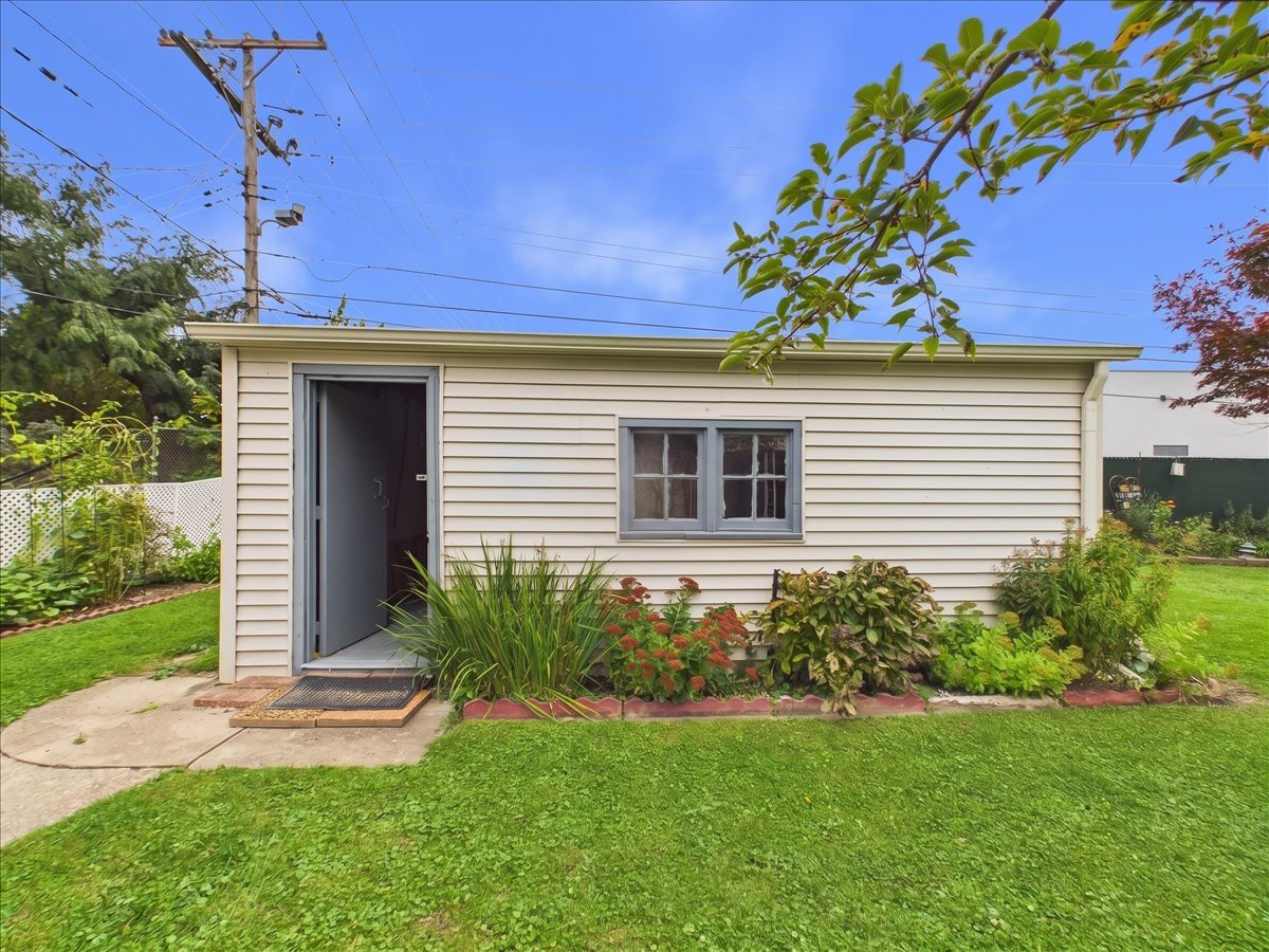 3819 Latham Street Property Photo 36
