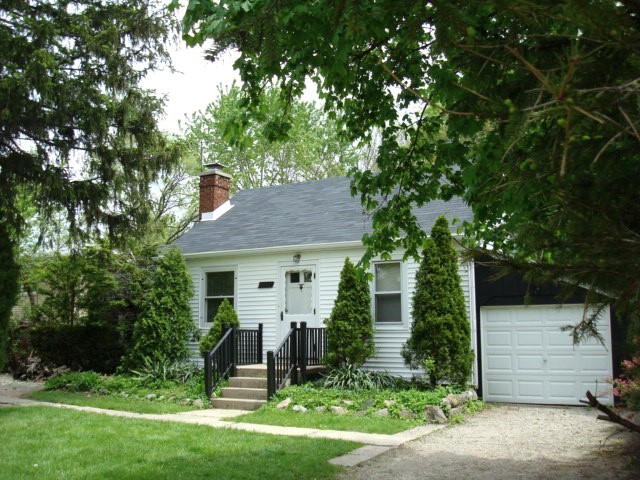 9127 N Western Avenue Property Photo 1