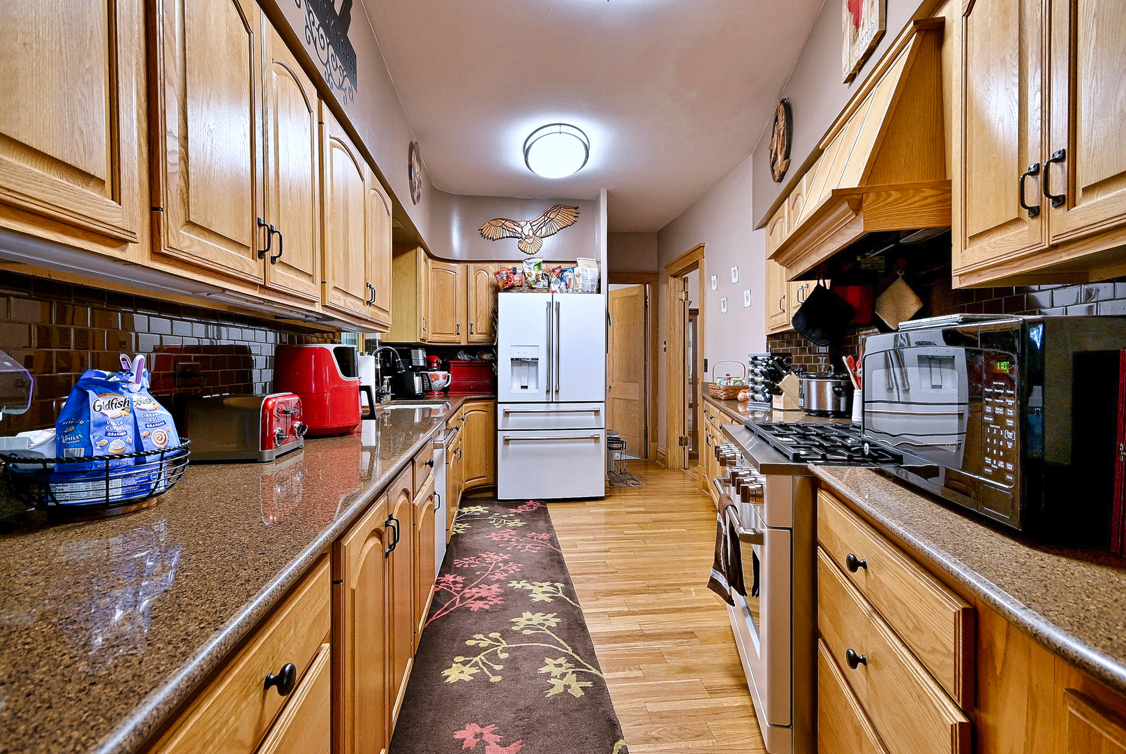 5842 N Nina Avenue Property Photo 12