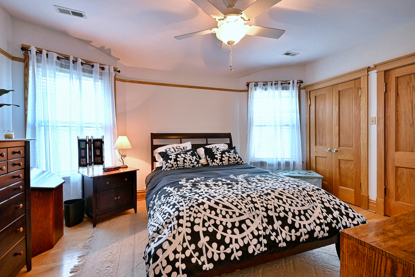 5842 N Nina Avenue Property Photo 25