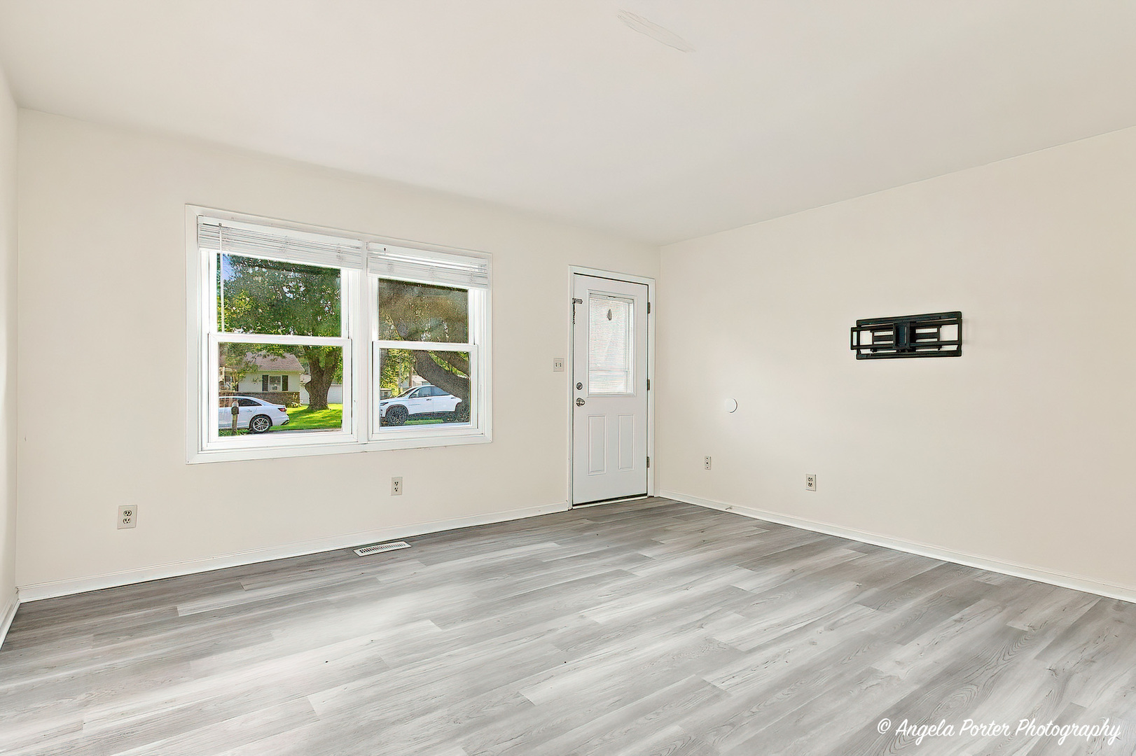 1815 Beach Road Property Photo 2