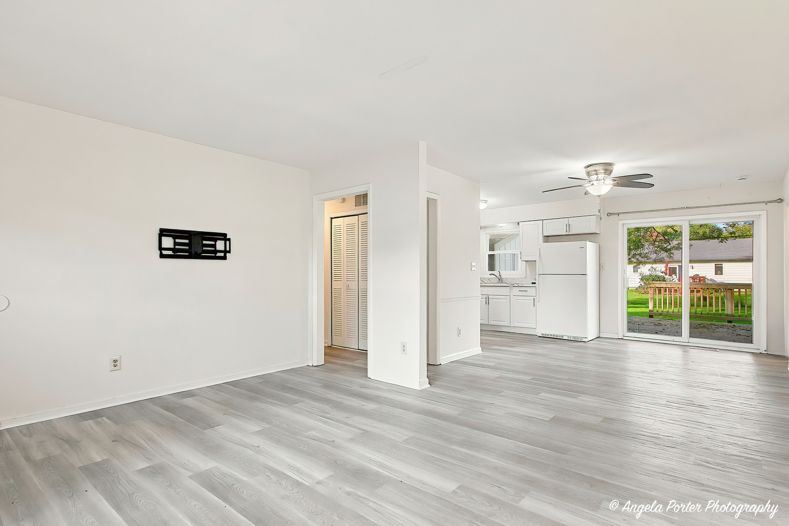 1815 Beach Road Property Photo 3