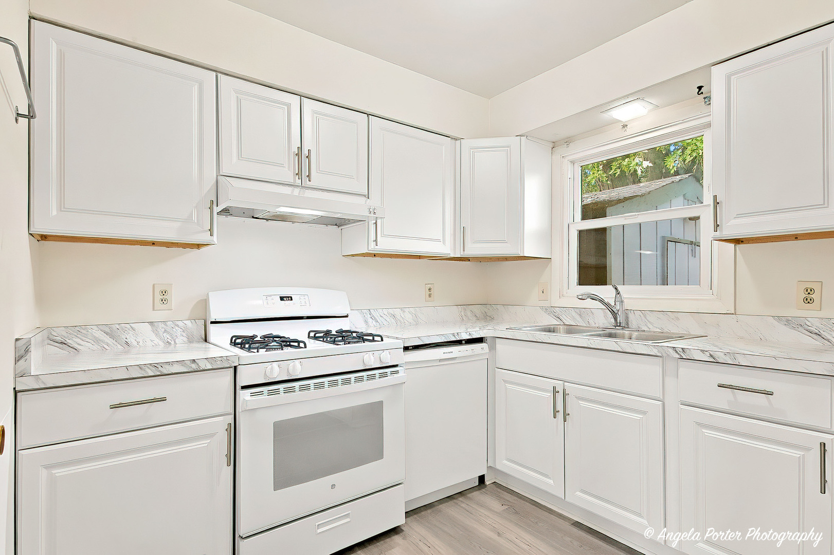1815 Beach Road Property Photo 7