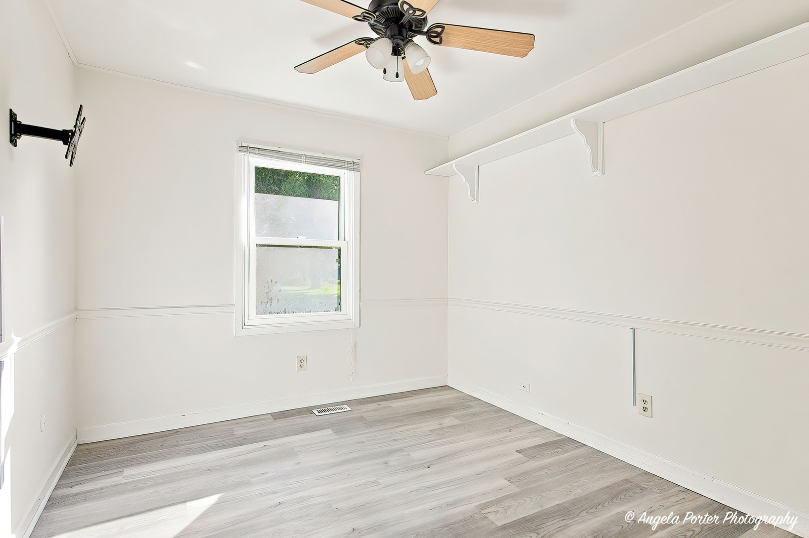 1815 Beach Road Property Photo 9