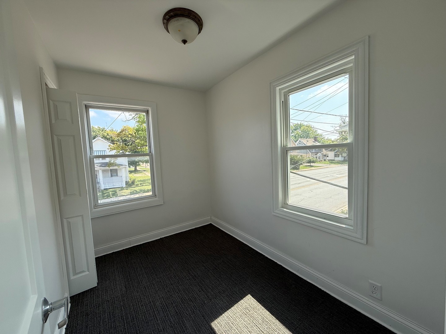 102 N Ohio Street Property Photo 5