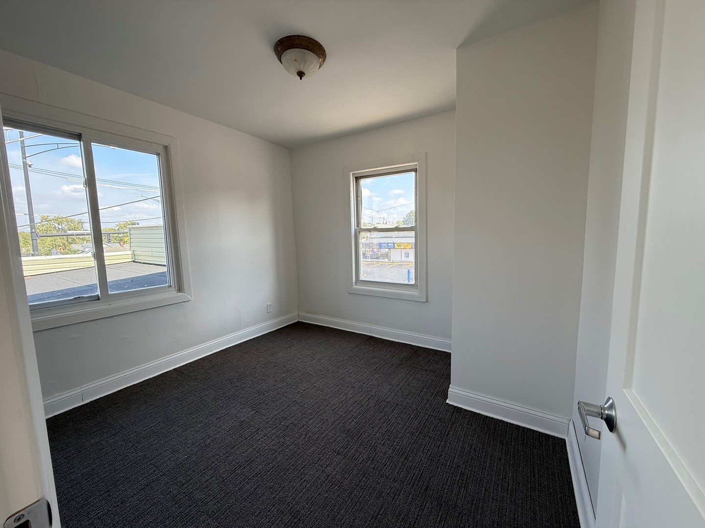 102 N Ohio Street Property Photo 6