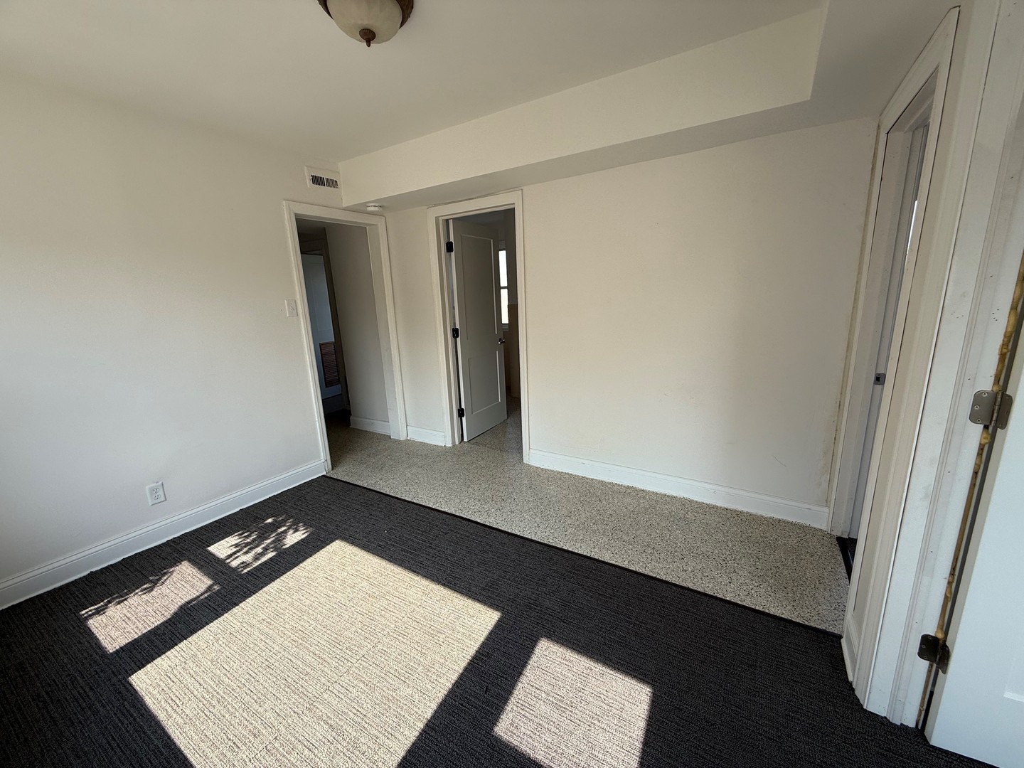 102 N Ohio Street Property Photo 7