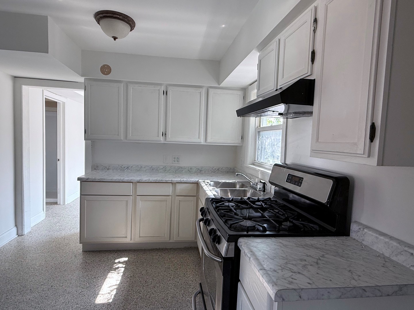 102 N Ohio Street Property Photo 17