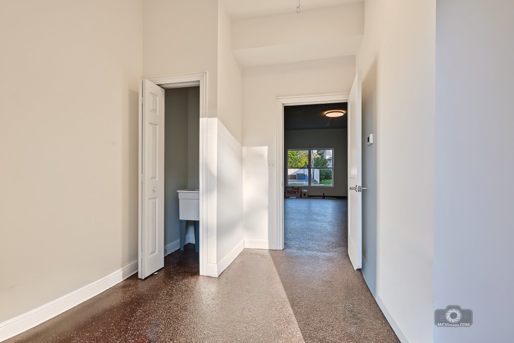 102 N Ohio Street Property Photo 21