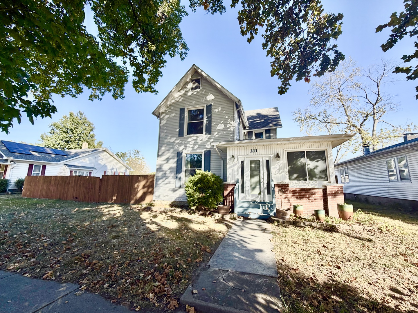 211 N Cherry Street Property Photo 1