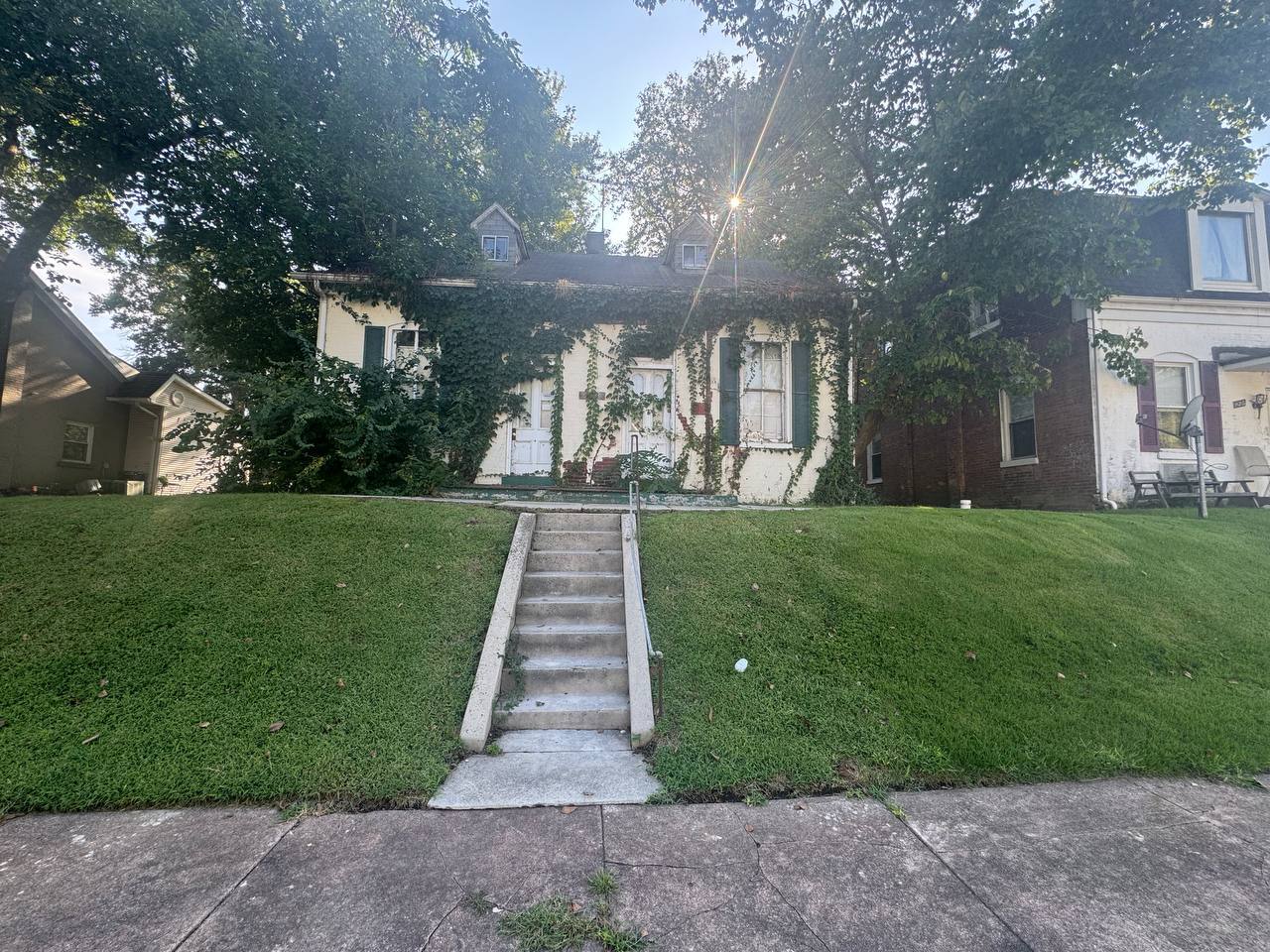 123 N Virginia Avenue Property Photo 1