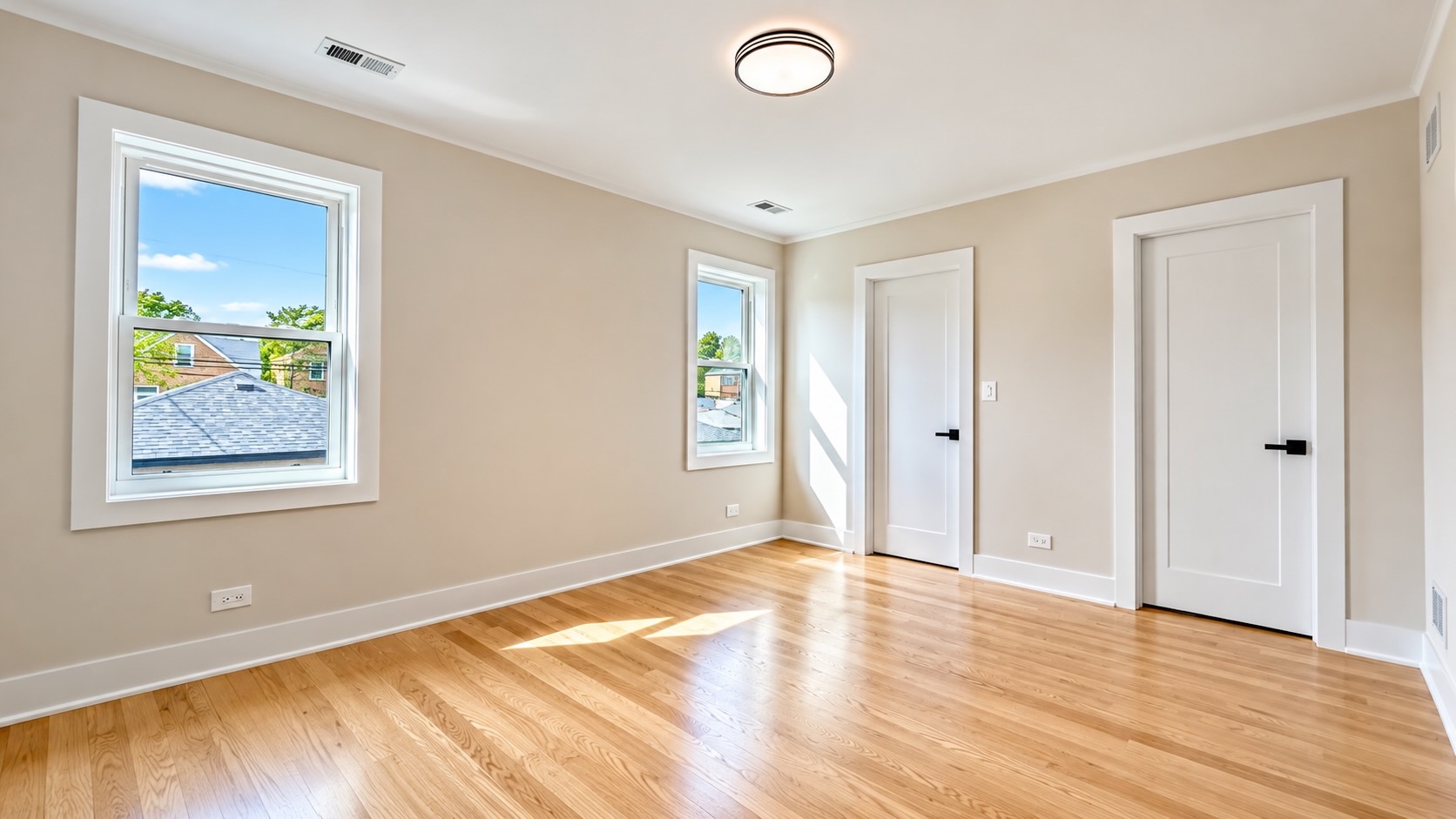 5322 N Oak Park Avenue Property Photo 9