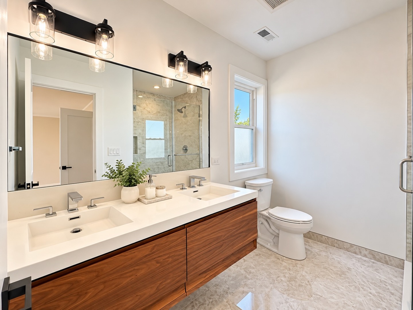 5322 N Oak Park Avenue Property Photo 10