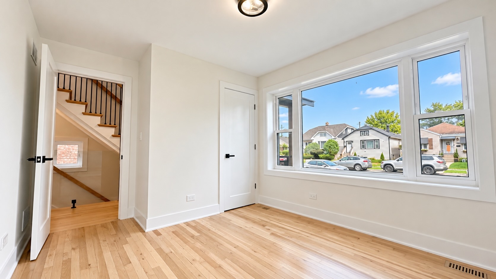 5322 N Oak Park Avenue Property Photo 12