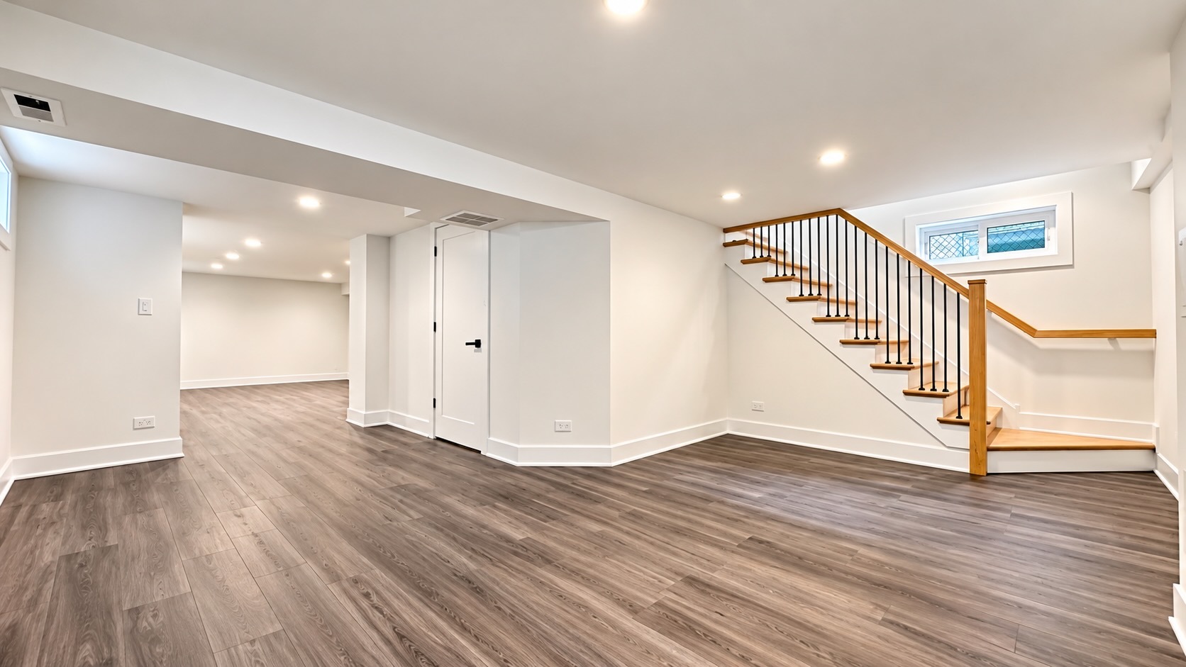 5322 N Oak Park Avenue Property Photo 16